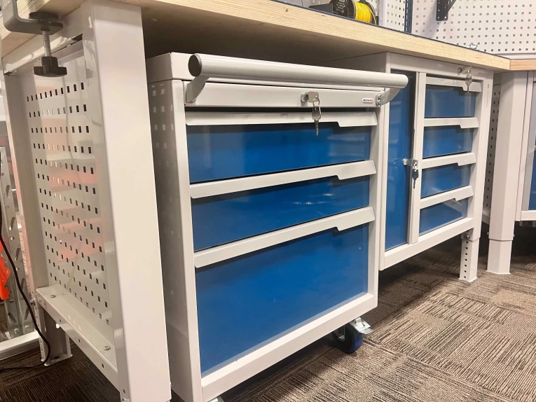 Стол-верстак Craft 1202.S24.3 купить в Сыктывкаре Стол-верстак Craft 1202.S24.3 купить в Сыктывкаре