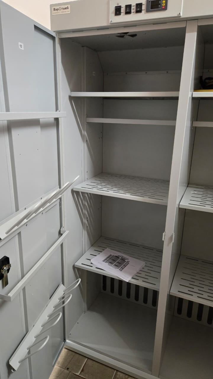 Сушильный шкаф ШС-4 СП3 Ф для одежды, белья и обуви купить в Сыктывкаре Сушильный шкаф ШС-4 СП3 Ф для одежды, белья и обуви купить в Сыктывкаре