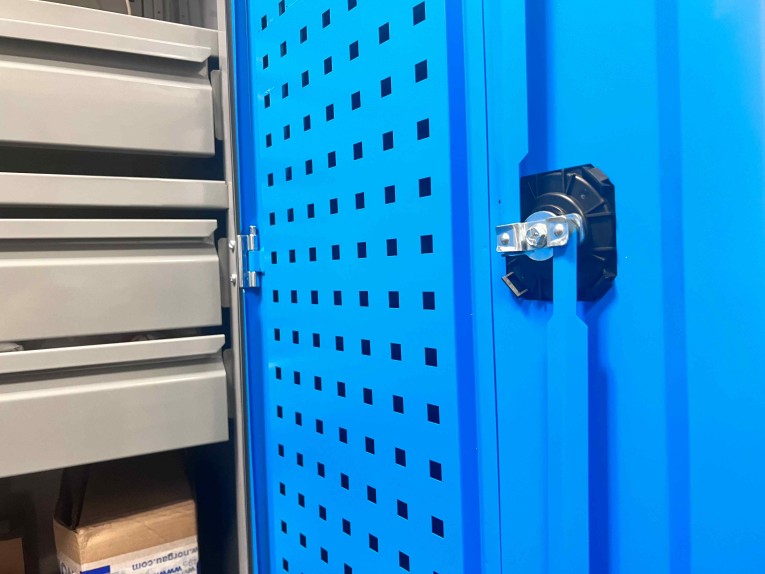 Шкаф инструментальный TNC 181.2B1.2S1 купить в Сыктывкаре Шкаф инструментальный TNC 181.2B1.2S1 купить в Сыктывкаре