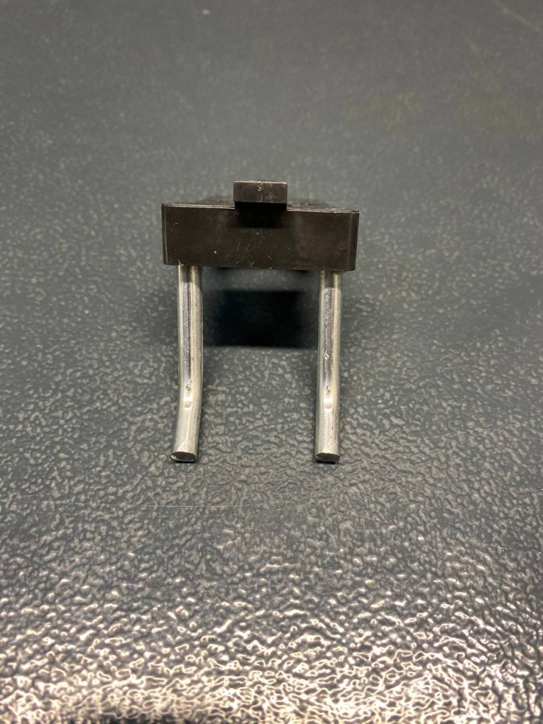 Крючок двойной 38 мм купить в Сыктывкаре Крючок двойной 38 мм купить в Сыктывкаре