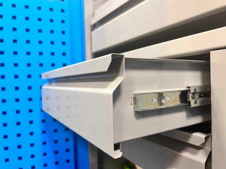 Шкаф инструментальный TNC 182.6B.6S купить в Сыктывкаре Шкаф инструментальный TNC 182.6B.6S купить в Сыктывкаре