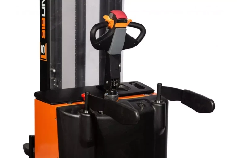 Штабелер электрический самоходный 1,5 т - 3,6 м Вилы: 1150 , АКБ Свинцово - кислотная, CL1536W SIBLINE купить в Сыктывкаре