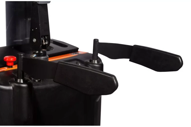 Штабелер электрический самоходный 1,5 т - 3,6 м Вилы: 1150 , АКБ Свинцово - кислотная, CL1536W SIBLINE купить в Сыктывкаре