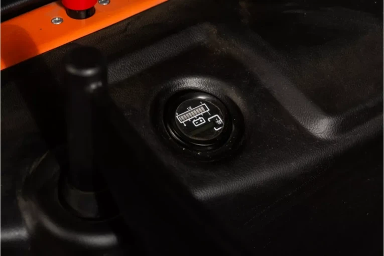 Штабелер электрический самоходный 1,5 т - 3,6 м Вилы: 1150 , АКБ Свинцово - кислотная, CL1536W SIBLINE купить в Сыктывкаре